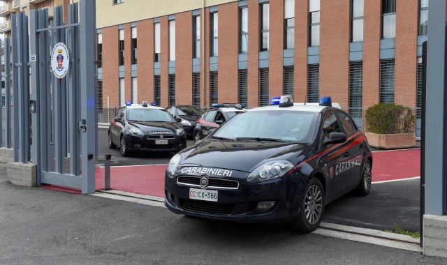 Maxi furti nelle ditte, 23enne in manette