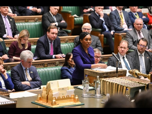 Via libera della Camera dei Comuni all'eutanasia in Gb