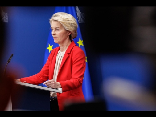 Von der Leyen, 'l'Iran s'impegni a soluzione diplomatica'