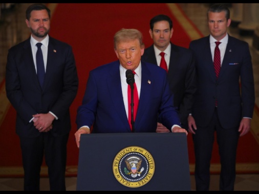 Trump, grazie all'Iran per averci avvertito, ora la pace