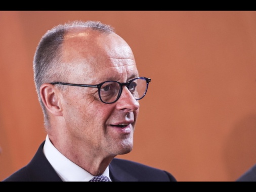 Merz al parlamento, Germania è tornata su scena internazionale