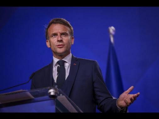 Macron, 'situazione ancora mutevole e instabile'