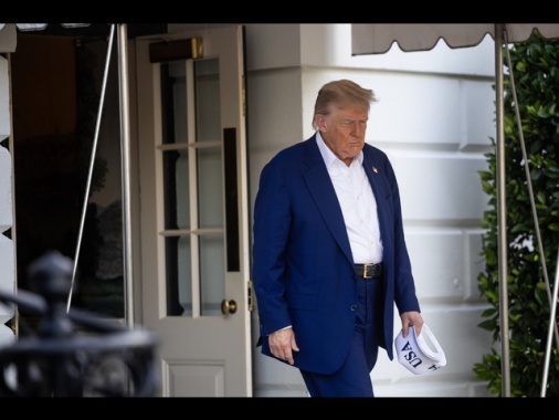 Trump, non voglio cambio di regime in Iran, sarebbe caos