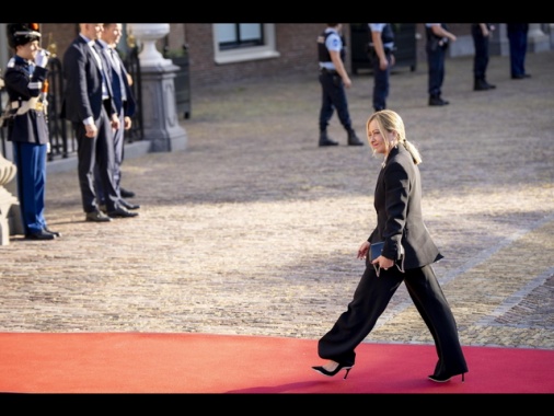 Lungo colloquio Meloni-Trump alla cena dei leader Nato
