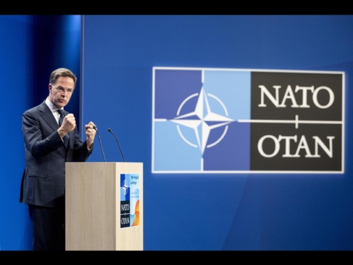 Rutte, 'decisioni dure, politici dovranno trovare soldi'