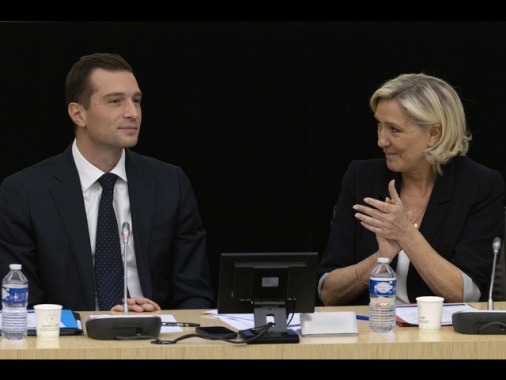 Le Pen, 'ho chiesto a Bardella di prepararsi a Eliseo 2027'