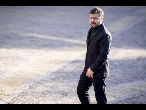 Zelensky all'Ue, 'per pace vera price cap a 30 dollari'