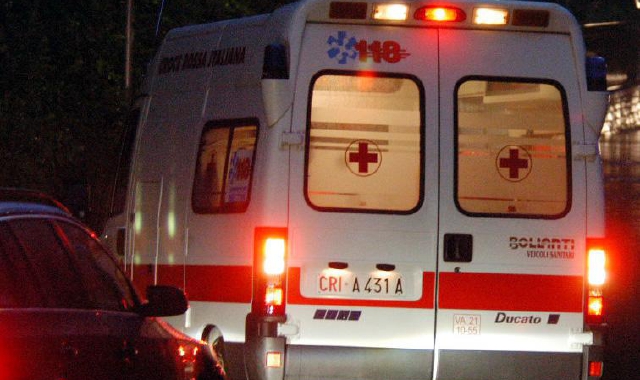 Frontale a Oleggio, morta una donna