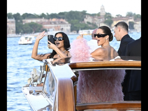 Il 'sì' di Jeff e Lauren, i Bezos sposi alla Cini a Venezia