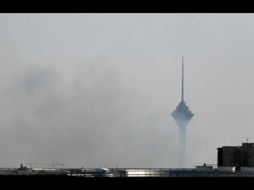 Media, esplosioni udite a Teheran, attivata contraerea