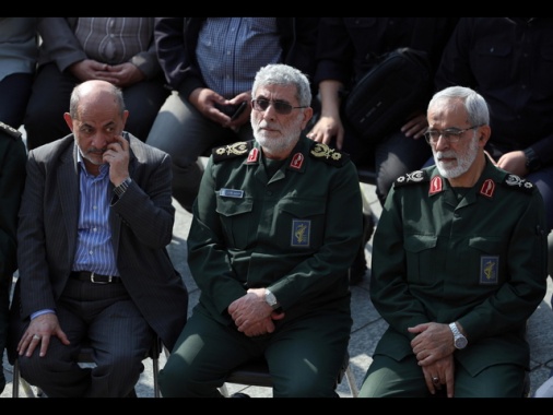 Il comandante delle forze Quds Qaani in corteo in Iran