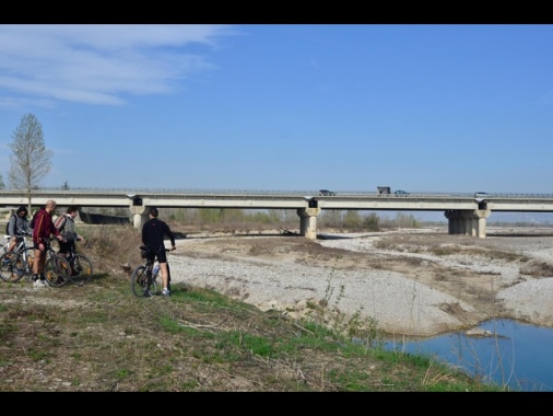 Bimba di 10 anni dispersa sul Piave, ricerche in corso
