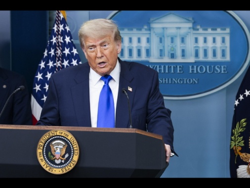 Trump avverte chi boccia sua legge, dovete essere rieletti