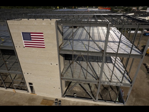 'Ue disposta a accettare dazi al 10% ma punta a esenzioni'