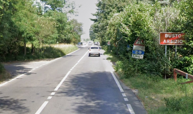 Il cantiere sarà allestito in prossimità del cartello che segna la fine del Comune di Busto Arsizio (foto Google Maps)