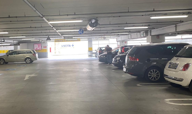 L’ennesimo furto  riporta d’attualità il problema della sicurezza nei parcheggi dei supermercati