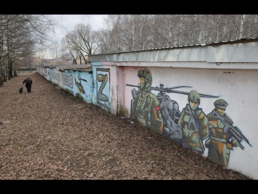 Mosca accelera avanzata in Ucraina per il terzo mese