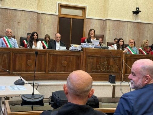 Femminicidio a Cagliari, ergastolo al marito reo confesso