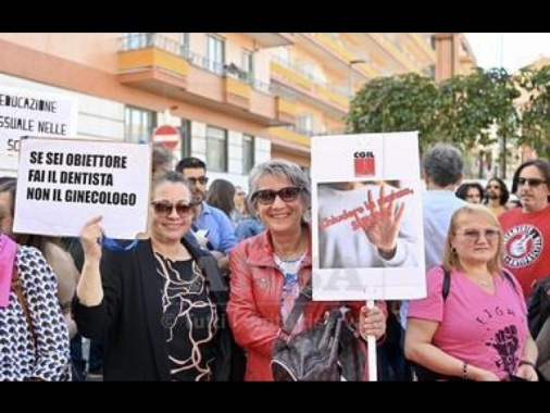 Stanza anti-aborto va chiusa, Tar Piemonte accoglie ricorso