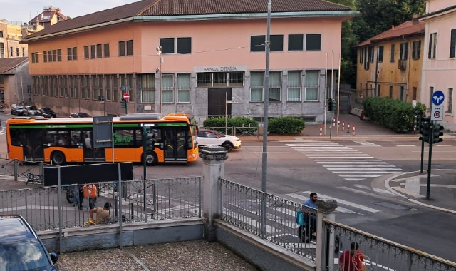 Semafori spenti e problemi al traffico tra via Veratti e via Sacco