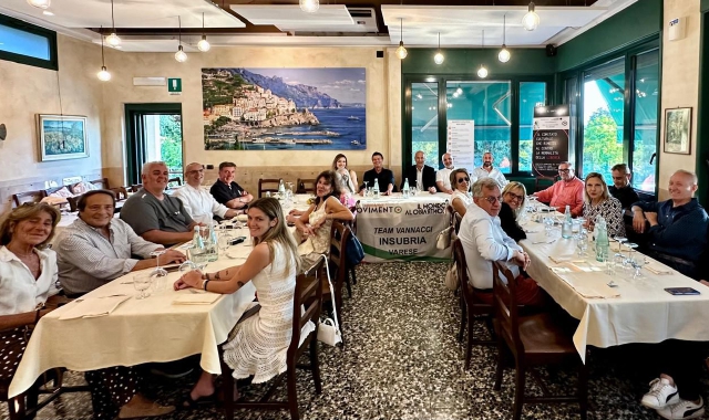 La prima riunione  del Team Mac Insubria