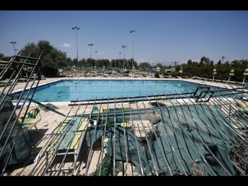 Esplosione a Roma, evacuate in tutto 50 persone