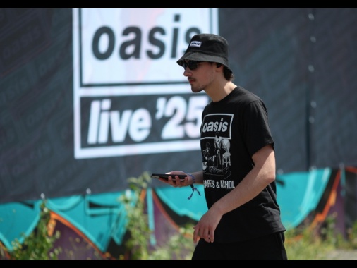 Gli Oasis incantano Cardiff nella notte della reunion