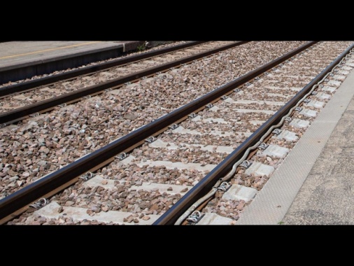 Operaio muore per un malore mentre lavora sulla ferrovia