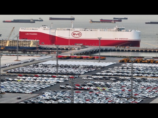 Media Pechino, Cina e Ue vicine all'accordo su dazi alle e-car