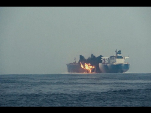 Un mercantile attaccato nel mar Rosso al largo dello Yemen