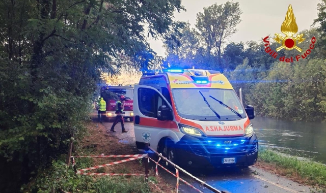 Sul posto sono intervenuti i vigili del fuoco 