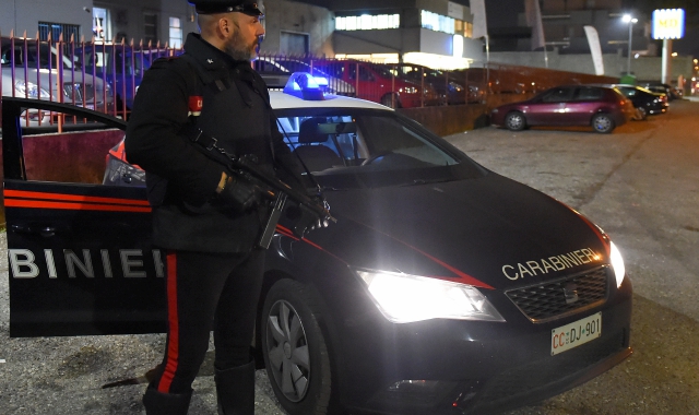 Colpi di pistola, due feriti a Sesto Calende