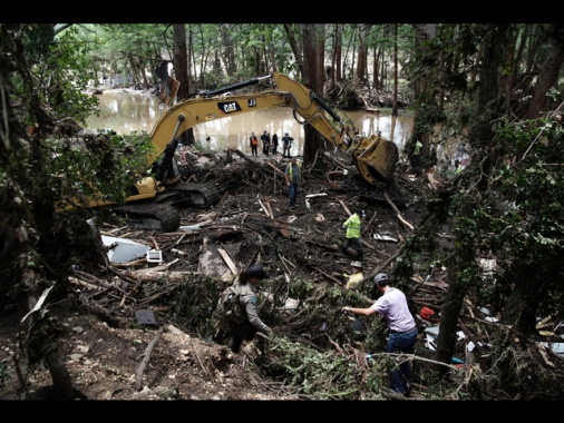 Alluvioni in Texas, i morti sono 109 e 161 i dispersi