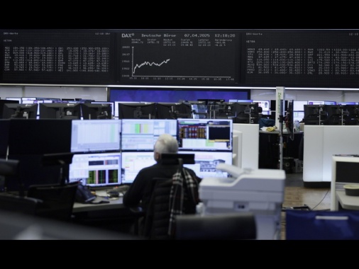 Borsa: l'Europa apre in rialzo, attesa per sviluppi sui dazi