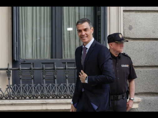 Sanchez, 'ho pensato di dimettermi ma non mi arrendo'