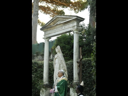 Papa,si converta chi non riconosce urgenza curare la Terra