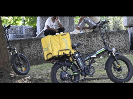 ++ Giudice obbliga Glovo a trattativa su rischi caldo per rider