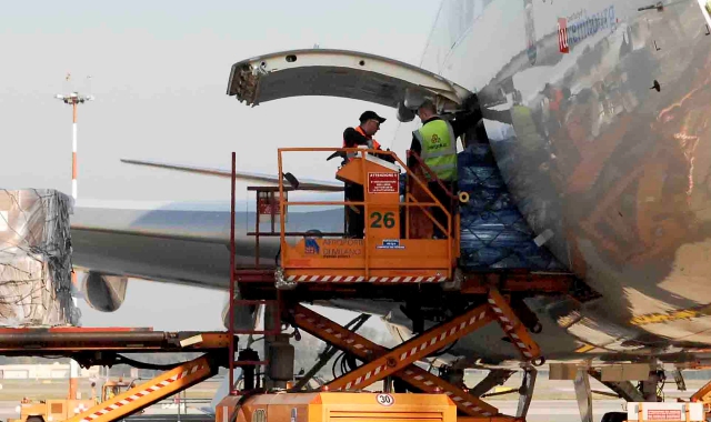 Sciopero aerei, «è interruzione di pubblico servizio»