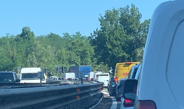 Materiale disperso, due chilometri di coda sull’Autolaghi