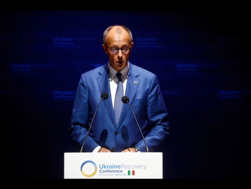 Merz, trattiamo l'acquisto di Patriot Usa da girare a Kiev