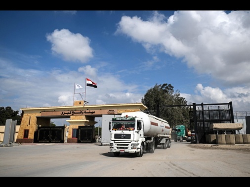 Onu fa entrare carburante a Gaza,prima volta in 130 giorni