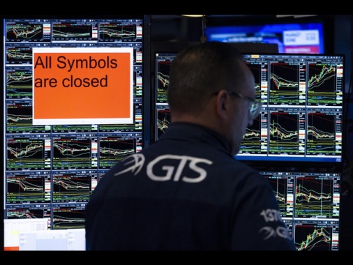 Borsa: l'Europa apre in calo sui timori per i dazi di Trump