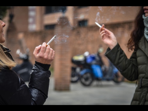 Tra ipotesi per bilancio Ue spunta l'aumento delle sigarette