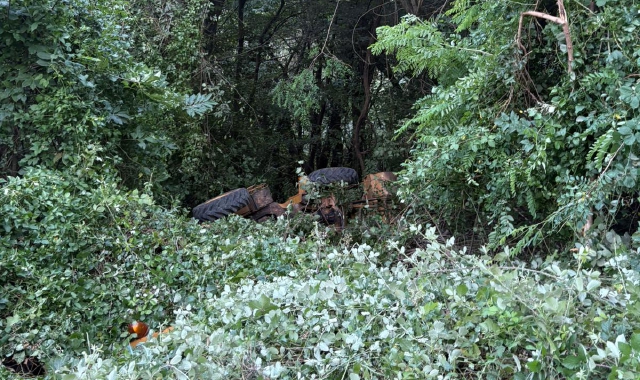 Ruspa giù dalla scarpata, soccorsi a Castello Cabiaglio