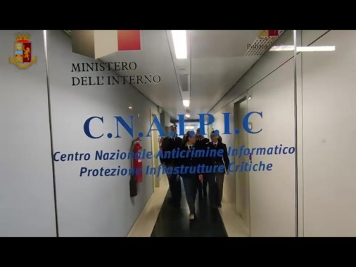 Polizia di Milano arresta il leader di una gang di hacker