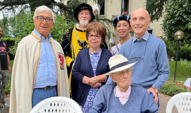Il farmacista compie 102 anni: festa a Castiglione