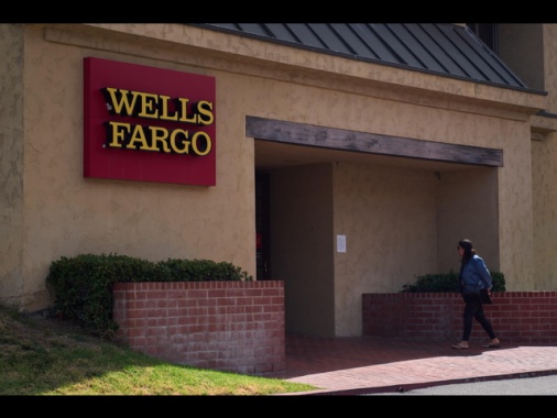 Wells Fargo chiude il trimestre con utile in aumento del 12%