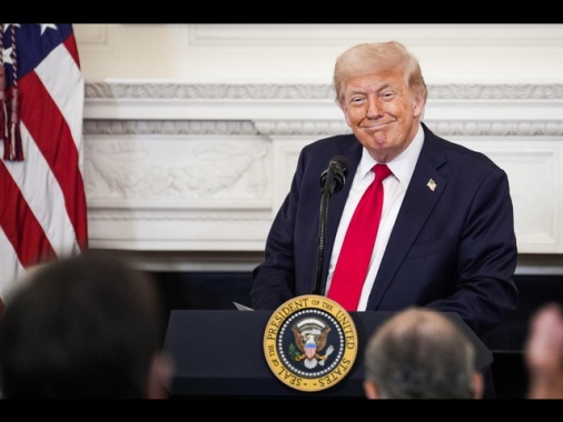 Trump per ora non valuta invio armi a lungo raggio a Kiev