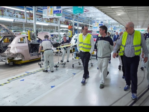 Stellantis interrompe il programma per i veicoli a idrogeno