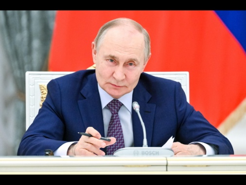 Cremlino, 'Trump deluso? Chieda a Kiev di negoziare'